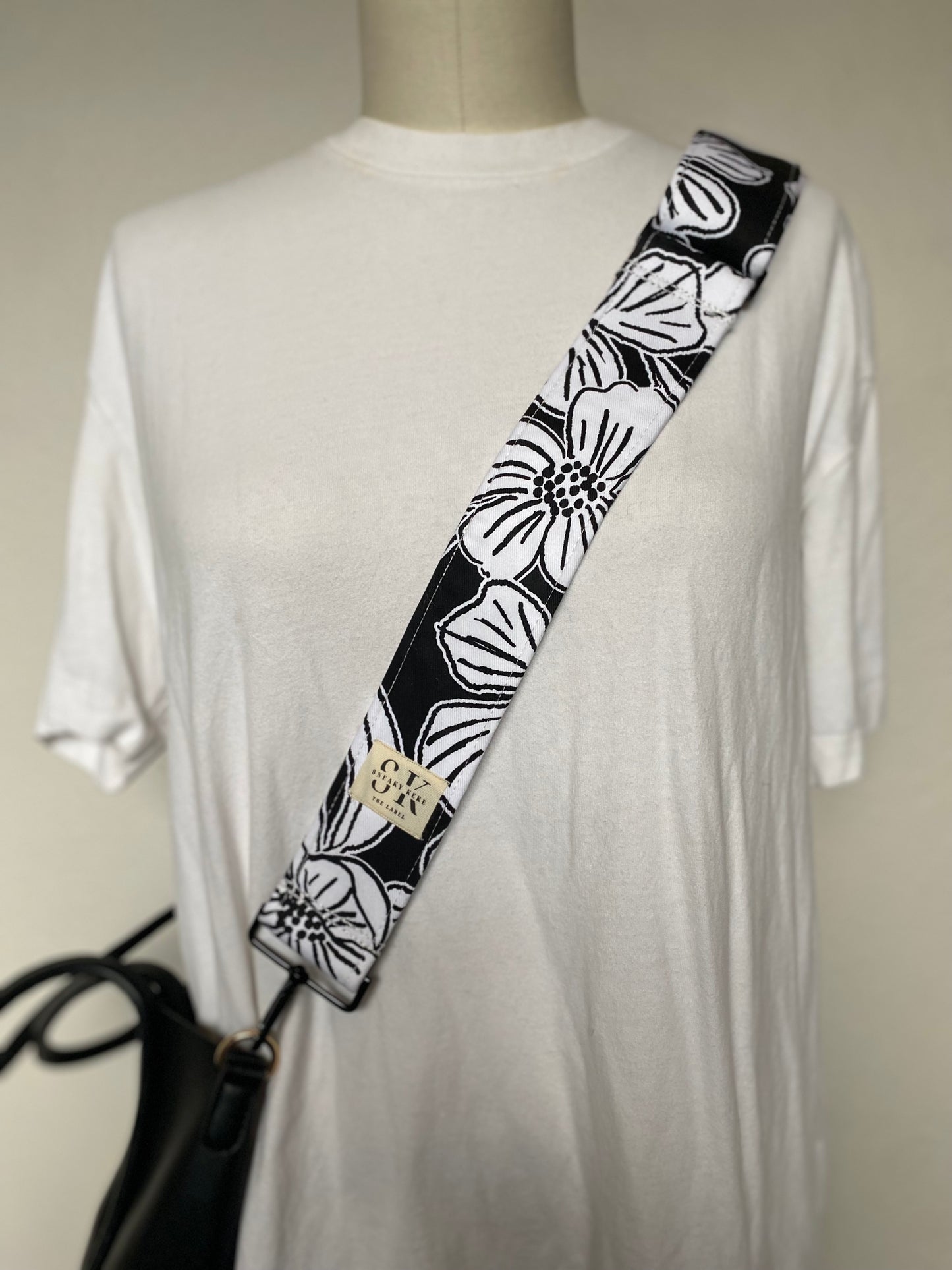 Black & White Flowers Adjustable Bag Strap