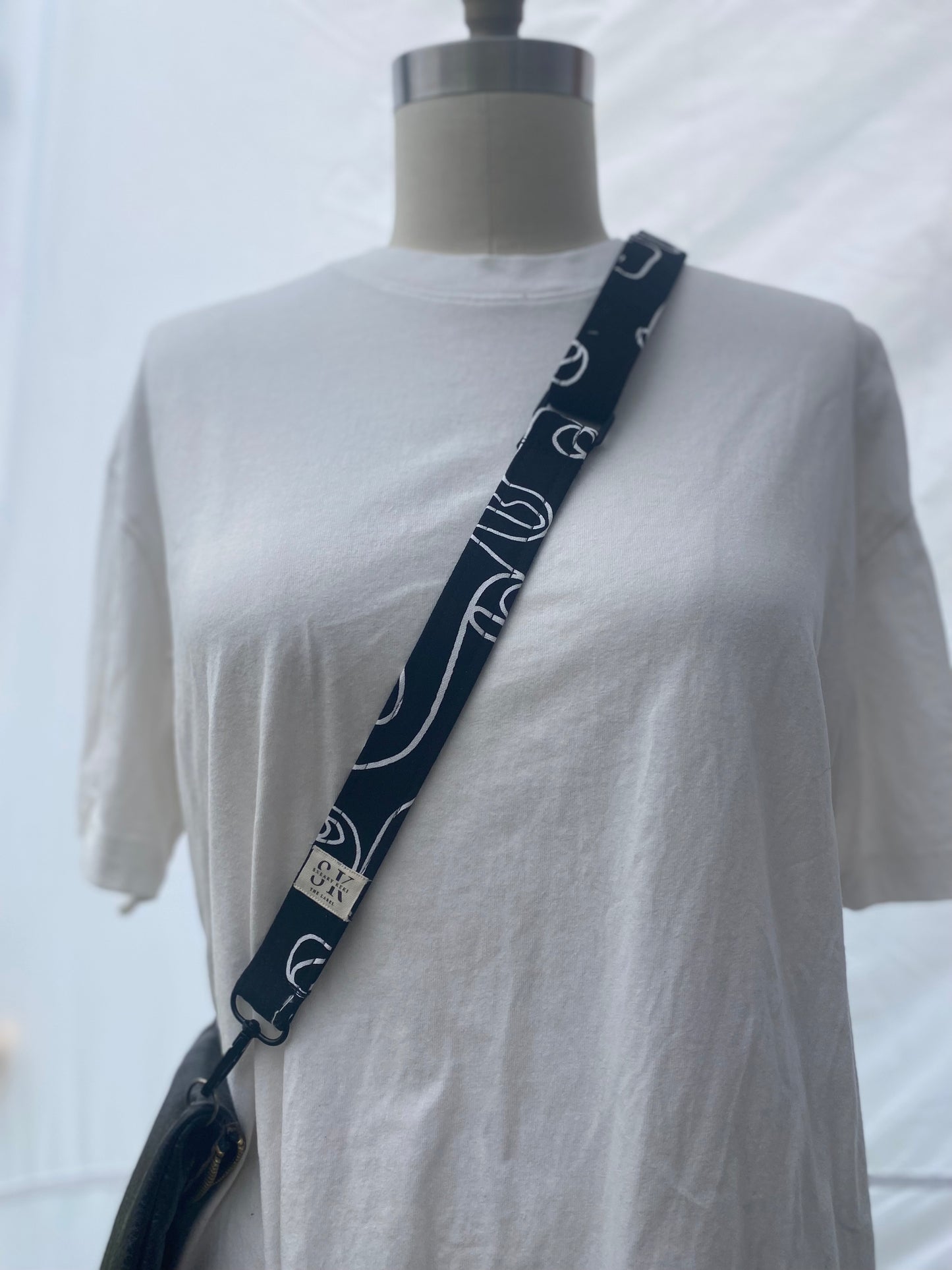 Abstract Black Adjustable Bag Strap